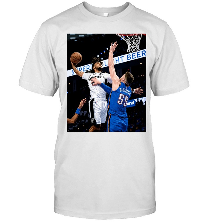 Castle Spurs Dunk In Front Isaiah Hartenstein Unisex T-Shirt