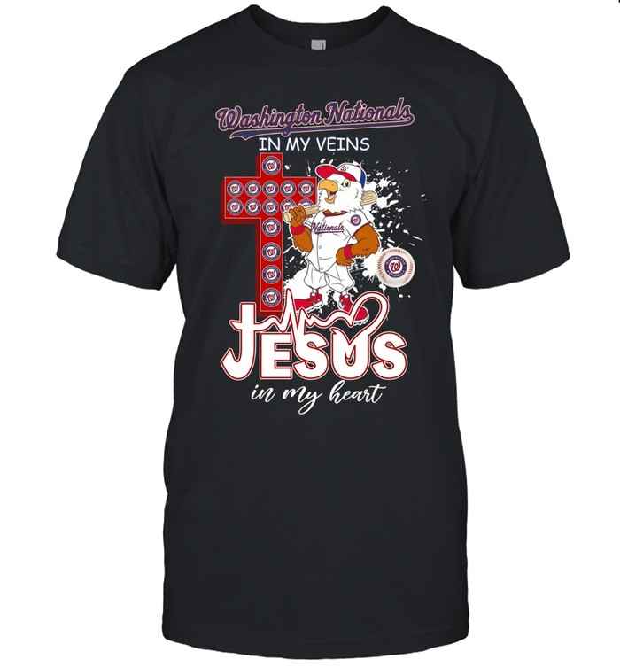 San Francisco Giants mascot and cross Giants in my veins Jesus in my heart Unisex T-Shirt
